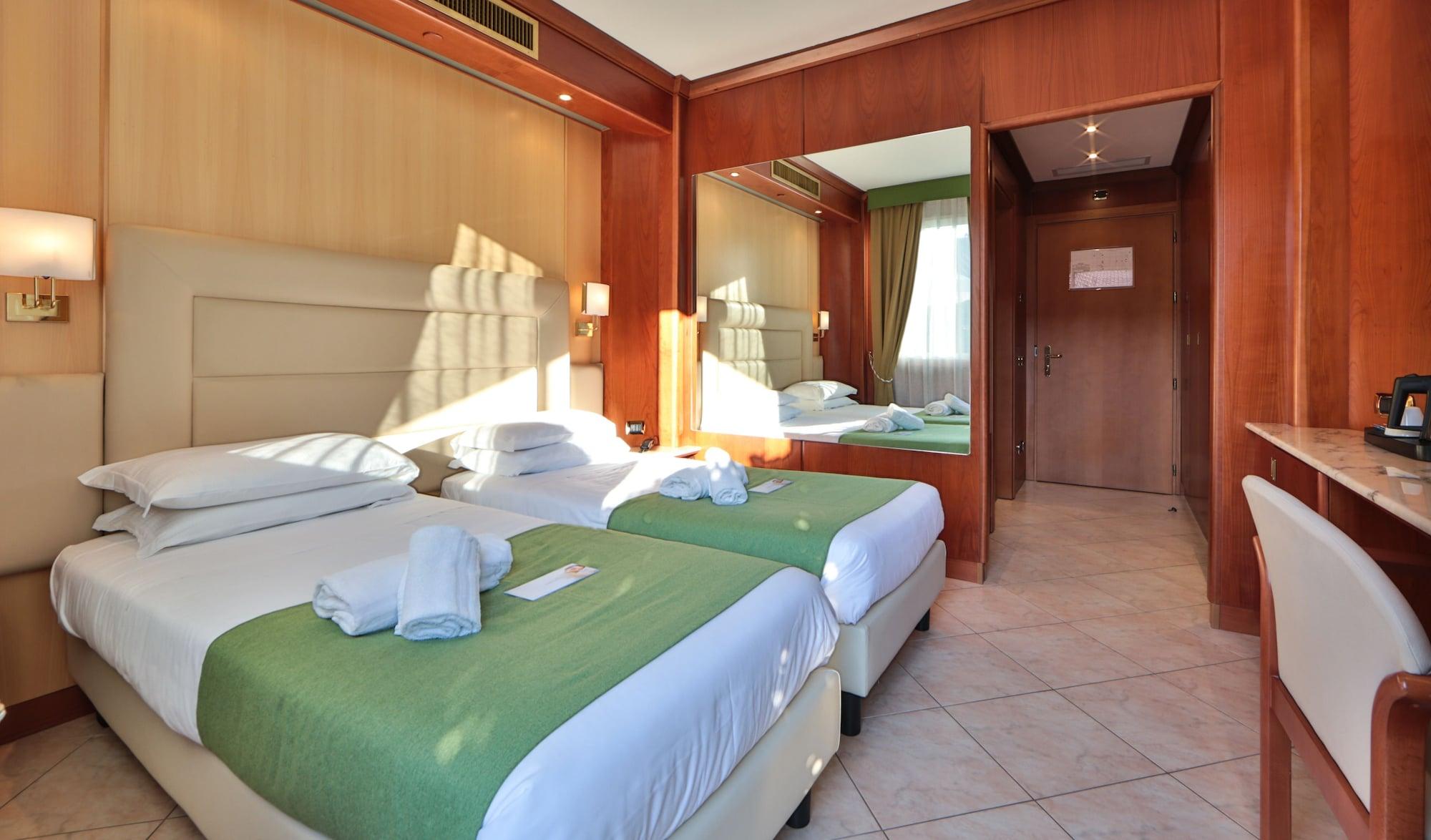 Best Western Hotel Anthurium Santo Stefano al Mare Ngoại thất bức ảnh