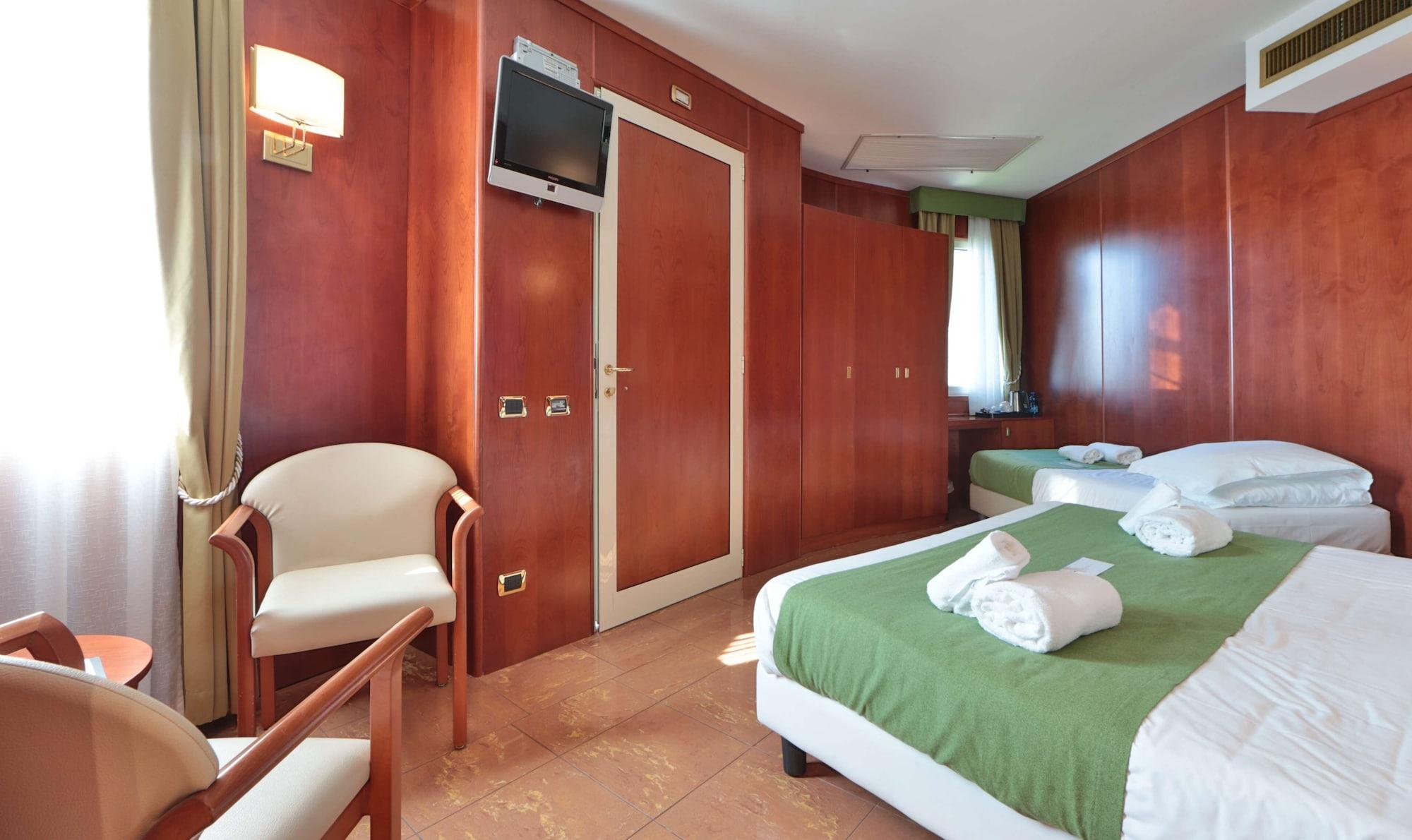 Best Western Hotel Anthurium Santo Stefano al Mare Ngoại thất bức ảnh