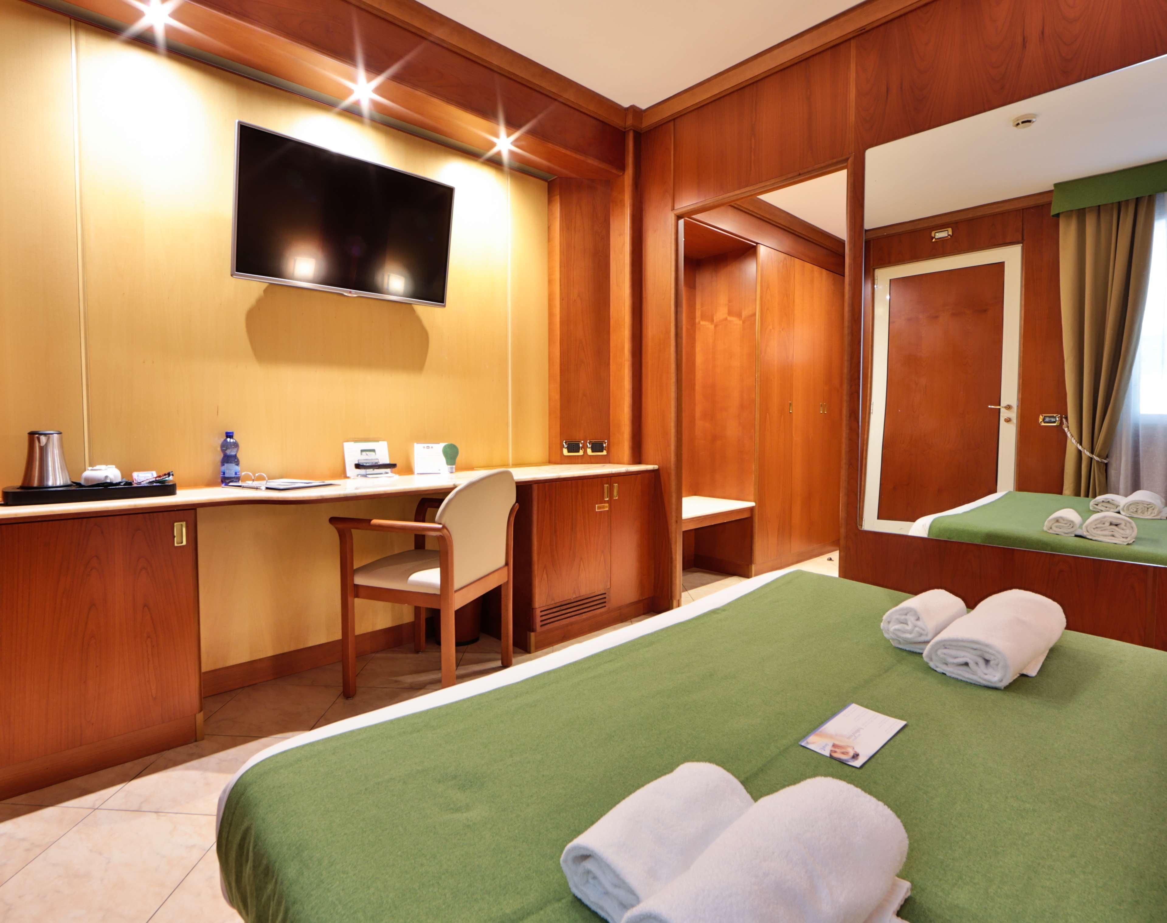 Best Western Hotel Anthurium Santo Stefano al Mare Ngoại thất bức ảnh